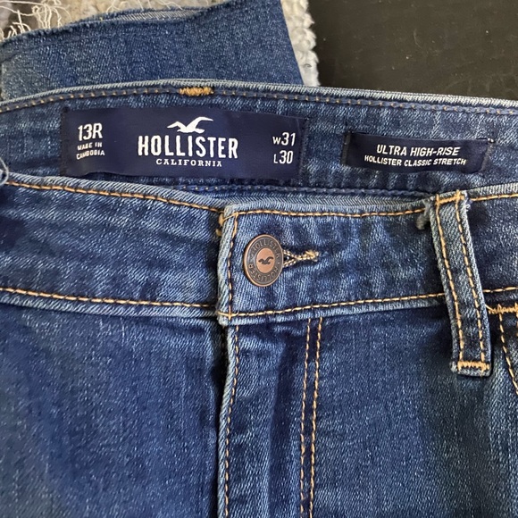 Hollister Jeans - Picture 1 of 4